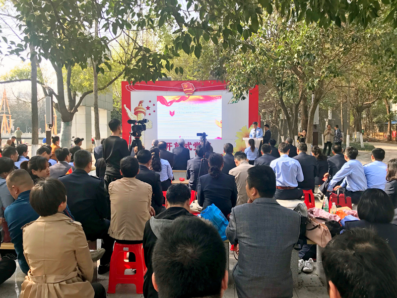 市国税局举办“周末60分”开放式党课